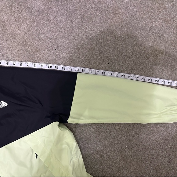 The North Face Black Jacket - Picture 8 of 8